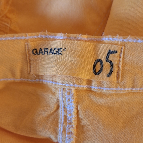 Garage Yellow High Waist Distressed Frayed Hem Jean Sz 5 Very Good Condition - Picture 3 of 5